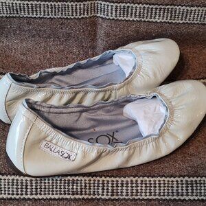 Corso Como Ballasox White Foil Prince Shoes, Women's USA11/EUR42